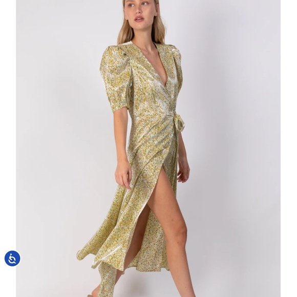 Feminine and elegant - Picture 2 of 3